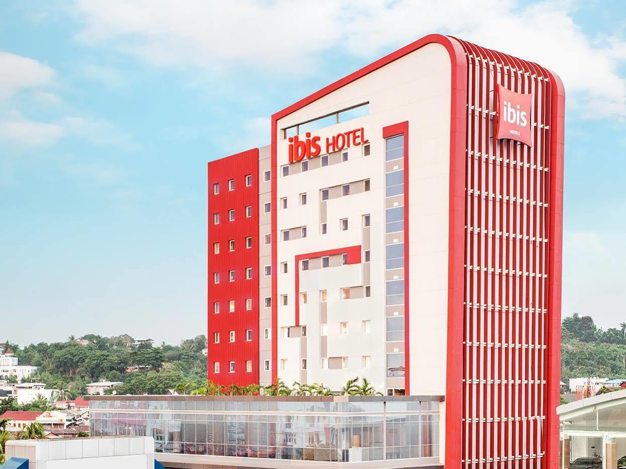 Ibis Manado City Center Boulevard Екстериор снимка