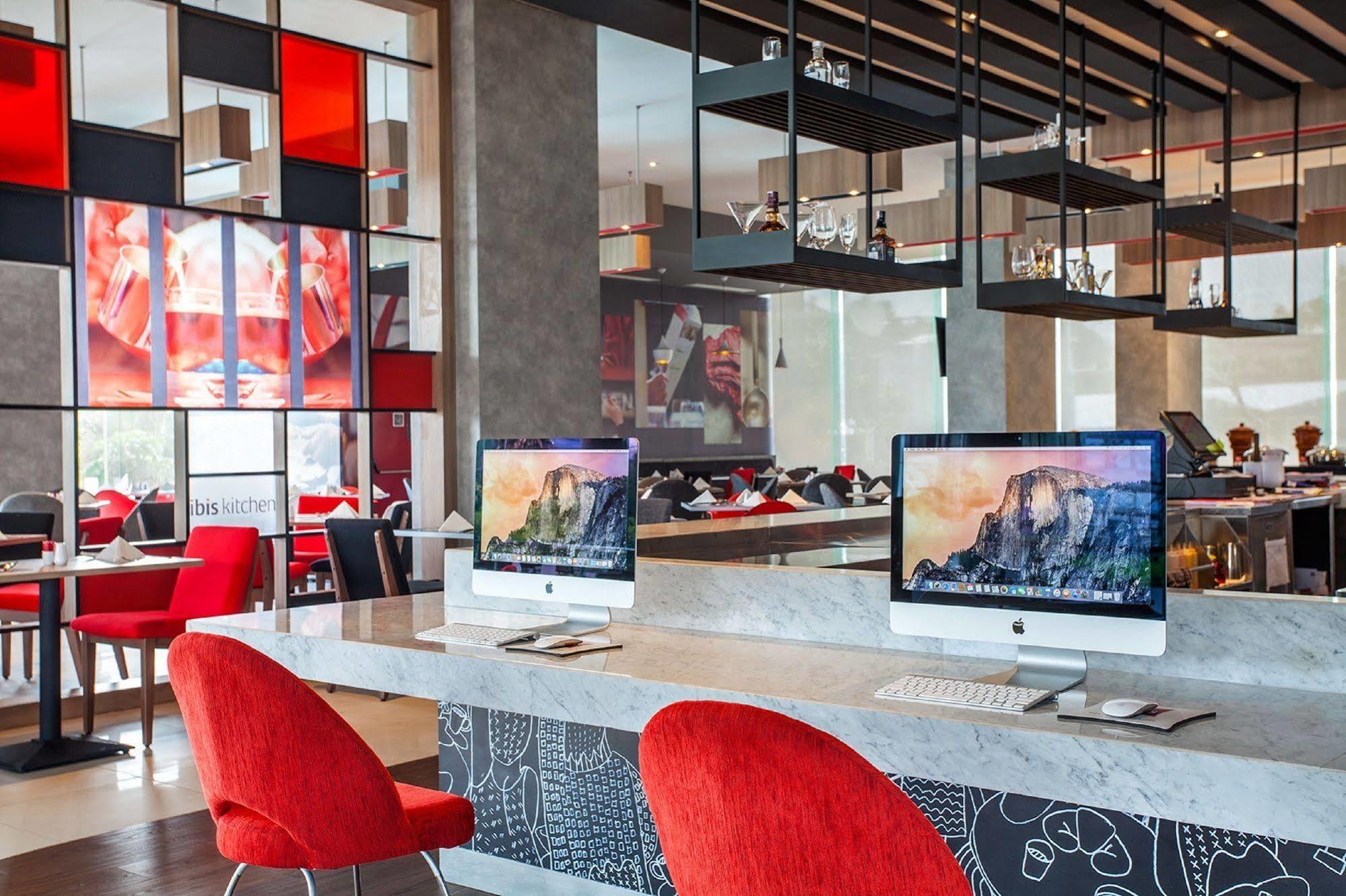 Ibis Manado City Center Boulevard Екстериор снимка